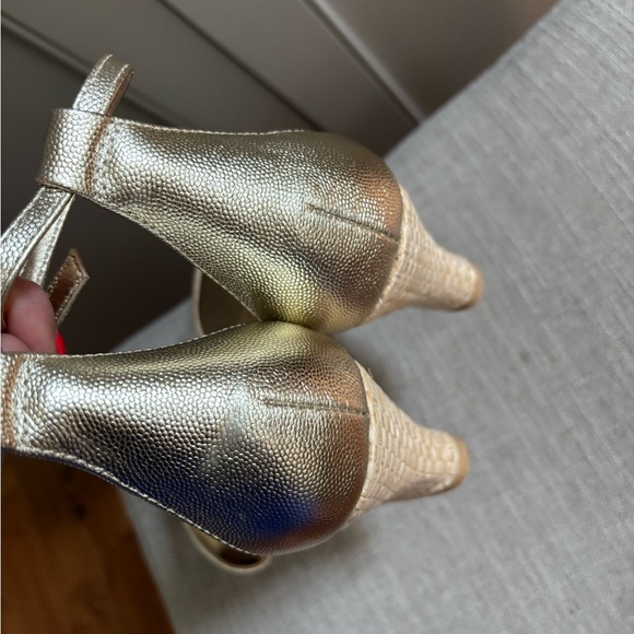 Lilly Pulitzer Bridgette Gold Metallic Wedge sz 8.5 - Picture 5 of 11